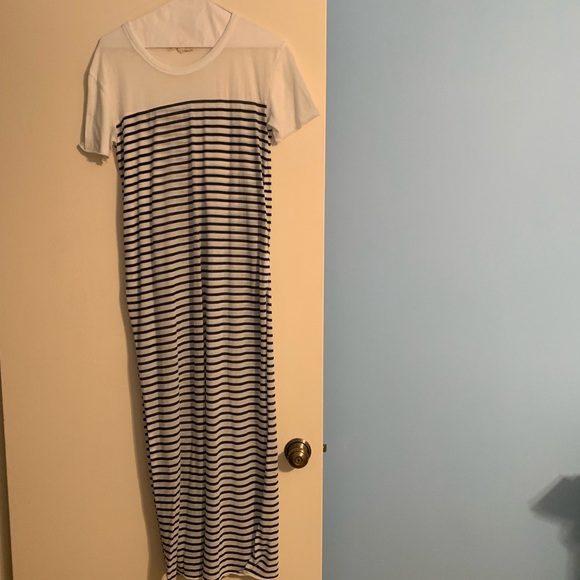 Maxi T-shirt dress - Picture 1 of 3